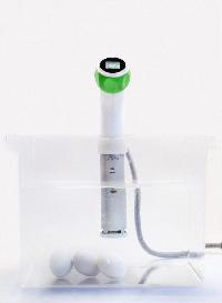 Nomiku -sous vide sirkulator